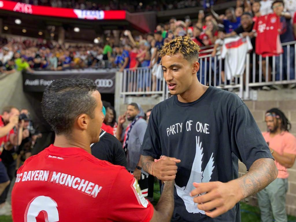 包含哈登关键节点赛况扑朔迷离，拜仁带队取胜！的词条